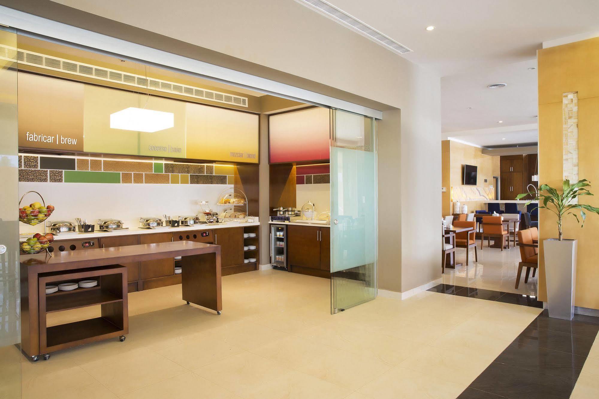 Hampton Inn & Suites By Hilton Paraíso Exteriér fotografie
